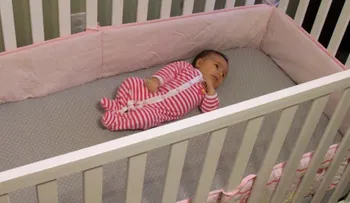 Los bebés deben dormir con sus padres por lo menos los 6 primeros meses, según un estudio