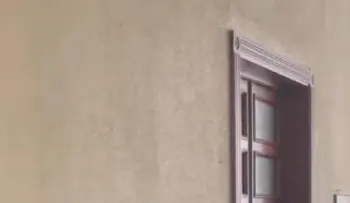 Juez impone garantía de 10 mil pesos a hombre acusado de robar guagua y manejar en vía contraria