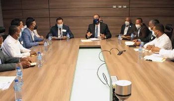 Ministro de Obras Públicas acuerda con 15 alcaldes de Azua reparación completa calles de sus municipios