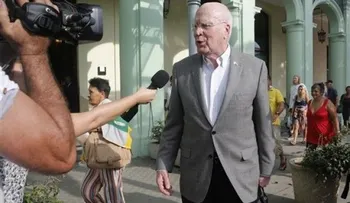 Demócratas visitan Cuba mientras cambia relación con EEUU