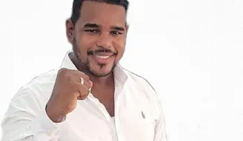 Edward Moreta pide becas para jóvenes de La Caleta
