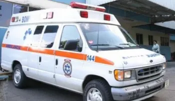 Falta de ambulancias pone a pasar trabajo a enfermos