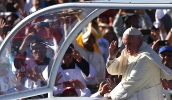 Papa pide a iglesia mexicana más coraje frente al narco