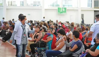 Cuba vive gran rebrote de covid-19, Brasil baja sus contagios y Paraguay vacunará jóvenes