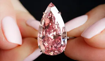 El diamante â??Unique Pinkâ??, de 31,6 millones de dólares, rompe récord en subasta