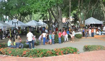 El Ministerio de Industria y Comercio participa activamente en feria provincial