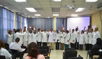 Juramentan nuevo Comité de Infecciones en hospital de Herrera