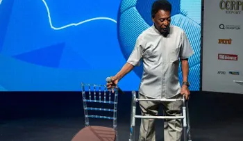 Pelé atraviesa el peor momento de su vida; sufre depresión y no quiere salir de su casa, porque siente vergüenza