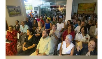 "El poema como lienzo sonoro" emocionó a Cabrera con la voz de Juan Colón