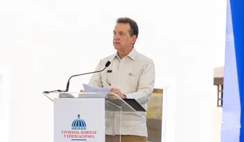 Ito Bisonó destaca hogares entregados a dominicanos