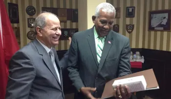 Ministro de Seguridad de Trinidad y Tobago y Serrulle Ramia abordan estatus de los dominicanos en ese país 