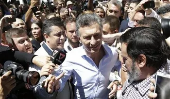 Mauricio Macri gana presidencia de Argentina, según bocas de urna
