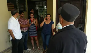 Desconocidos asaltan hija y esposa de periodista en su propia vivienda
