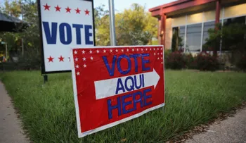El dilema de inscribirse o no de los votantes latinos