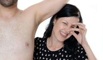 Eliminar mal olor de axilas (Video)