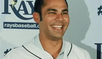 Pelotero dominicano Carlos Peña anuncia su retiro