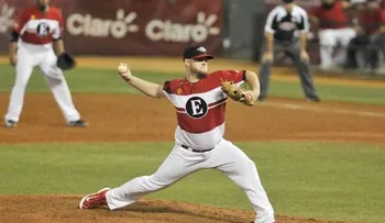 El Escogido supera a Toros y está 3-0; Tigres vence a las EO