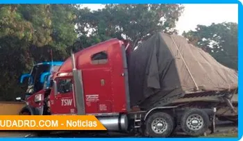 Patana se accidenta en km 9 de la Duarte y origina taponamiento