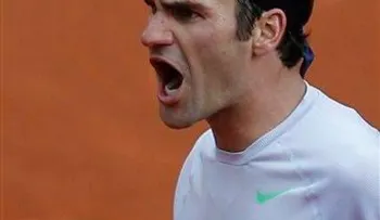 Francia: Federer remonta y pasa a cuartos de final 