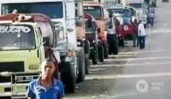 Camioneros paralizan unidades para celebración de fundación sindicato