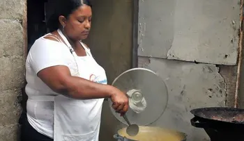 Extrabajadora sexual ahora es microempresaria con ayuda del Gobierno