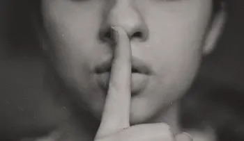 8 cosas personales que nunca debes compartir con otros