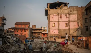 Nepal aún no se recupera del mortal terremoto que dejó casi 9.000 víctimas