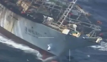 El paso a paso del hundimiento de un barco pesquero ilegal chino en Argentina