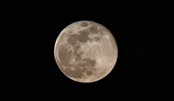 Cómo se formó la luna, científicos lo revelan 