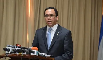 Canciller revela tuvo problemas de aprendizaje