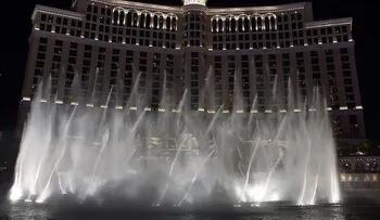 Ladrones enmascarados asaltan joyería en hotel de lujo de Las Vegas