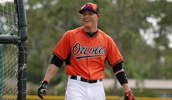 Manny Machado pega jonrón en la derrota de los Orioles ante Phillies