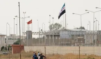 Ataques aéreos de la coalición golpean Estado Islámico en Siria 