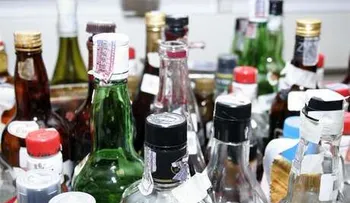 PN apresa camión con 312 cajas de ron adulterado