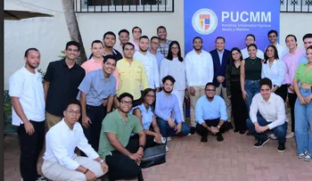 Abel Martínez llama a la juventud a construir el futuro de RD