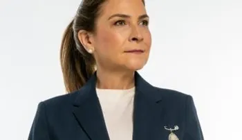 Carolina Mejía supervisa remozamiento del Parque Núñez de Cáceres y entrega obras en Costa Brava