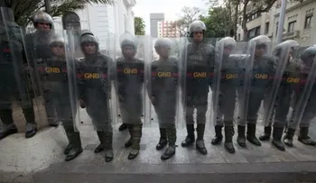 Fuerte presencia policial en Asamblea venezolana por presunta alerta de bomba