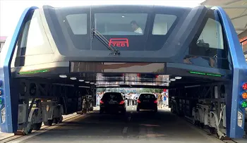 El autobús comeautos; ya es una realidad en China