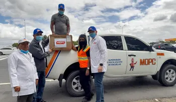 MOPC distribuyó botiquines y material educativo a conductores en Semana Santa
