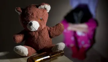 Niña de 9 años graba a su padre para probar sus abusos