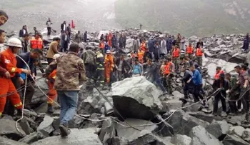 Deslizamiento de tierra en China deja muertos y decenas de desaparecidos