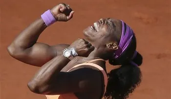 Serena Williams vence a Safarova y se corona en Roland Garros 