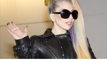 Lady Gaga, acusada de tramposa, tropieza en la carrera por el vídeo más visto