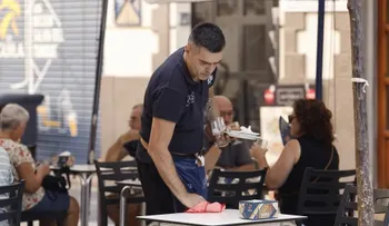 Tasa desempleo de la eurozona se mantuvo en el 6,2 % en junio