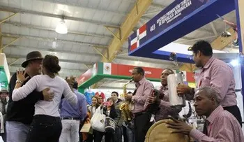 Artesanía y Merengue típico dominicano principales atractivos en feria internacional