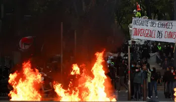Francia registra casi mil detenidos tras nueva jornada de protestas con disturbios en varias ciudades