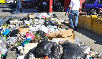 Basura arropa barrios y urbanizaciones