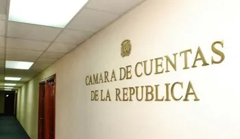 Aumento salarios miembros CC genera repulsa; de los empleados públicos nadie se acuerda; PC exige juicio 