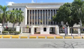 Minerd suspende clases por onda tropical y vaguada