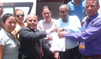 Presidencia entrega ambulancia al Hospital de Santiago Rodríguez 